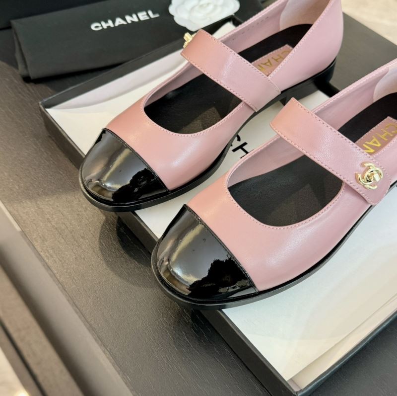 Chanel Low Shoes